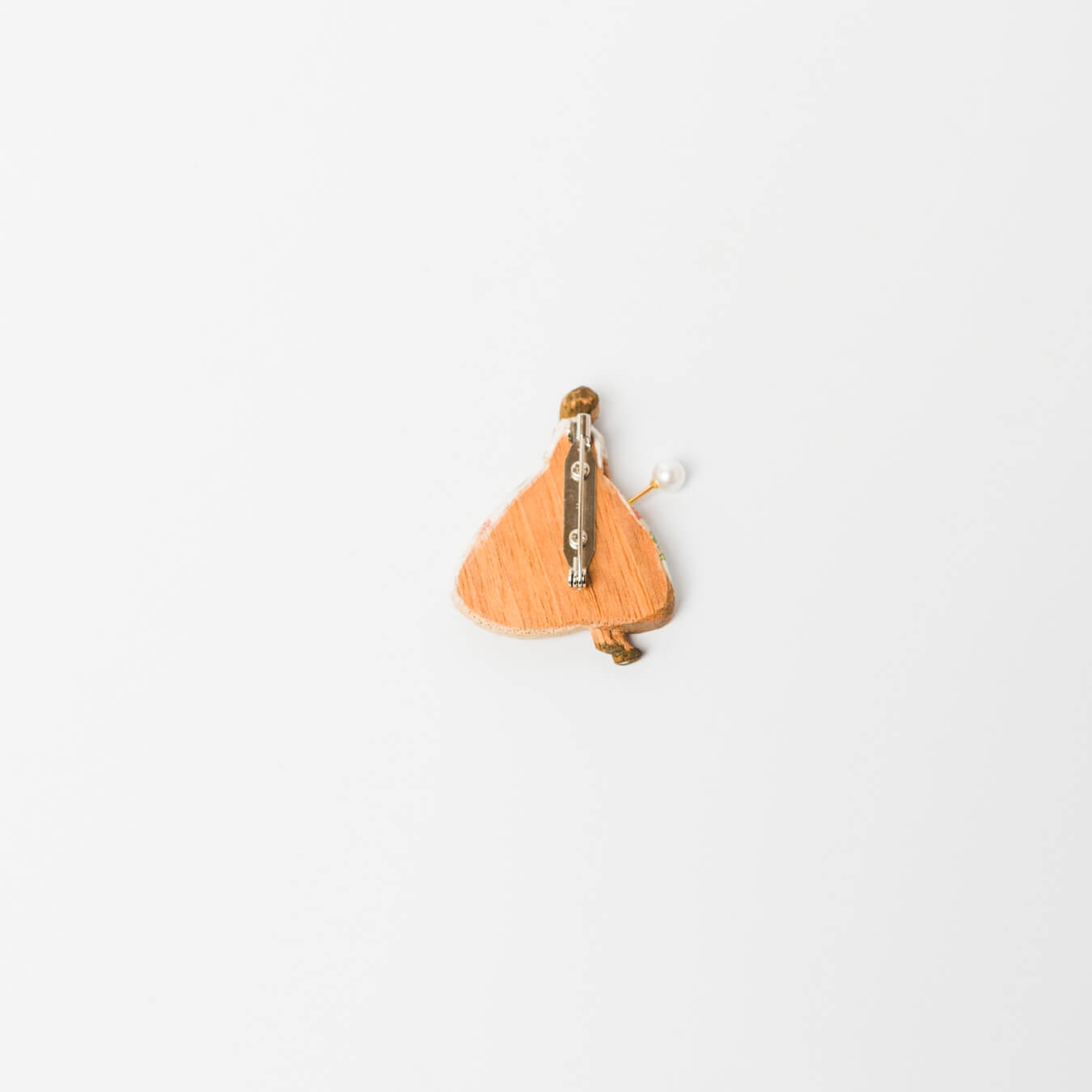 kitona-ブローチ-パールガール-1