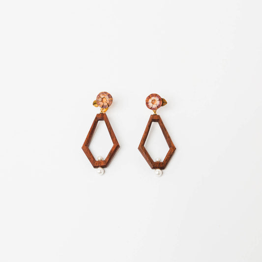 kitona-耳飾り-花と多角形-ブラック-イヤリング