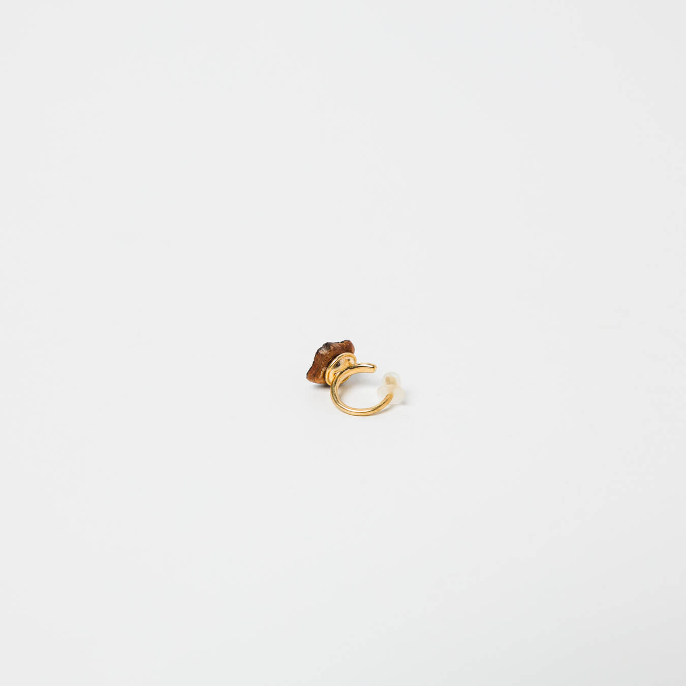 kitona-ミニ花イヤカフ-木ビーズブラック