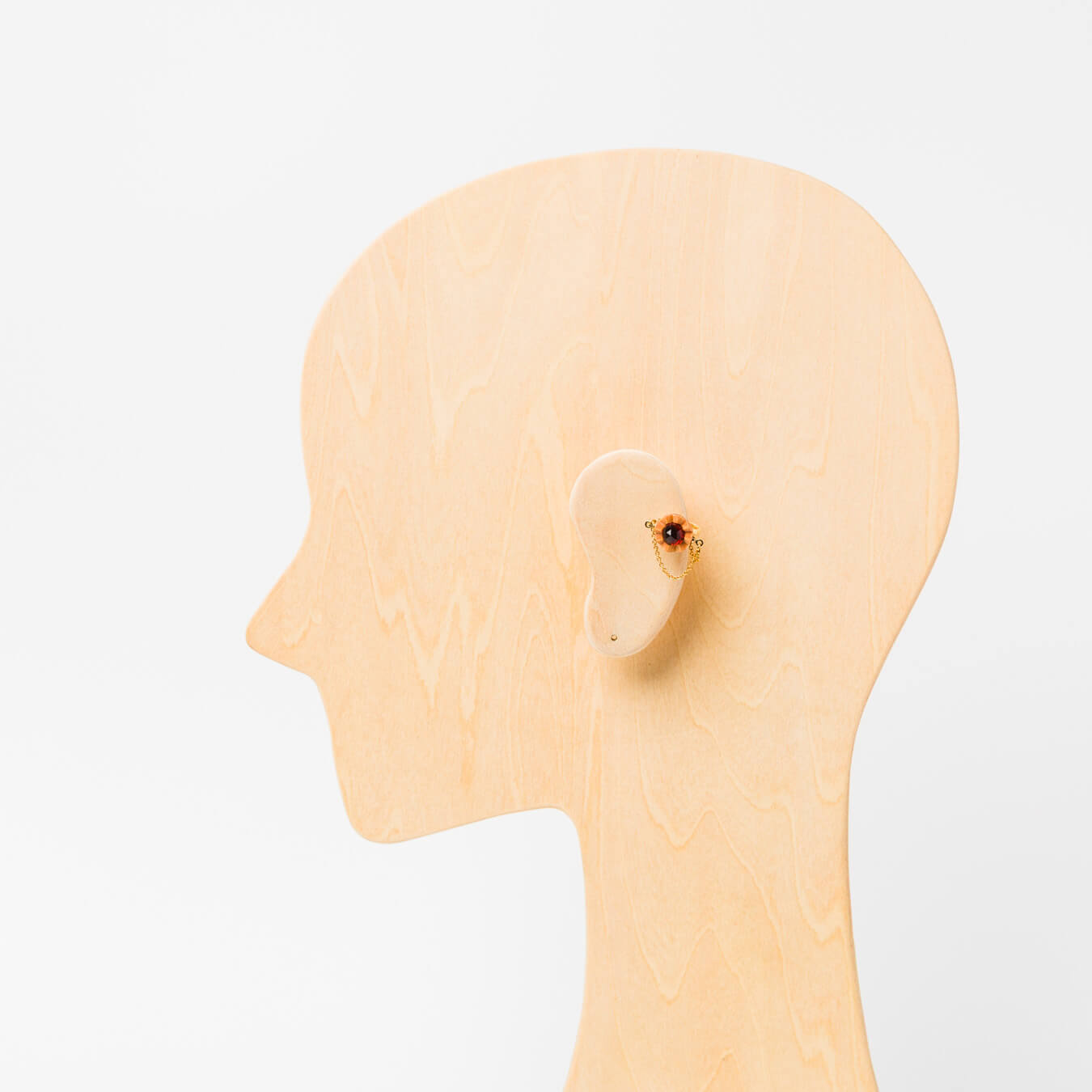 kitona-イヤカフ-プリーツフラワーSS（チェーン付）-ガーネット