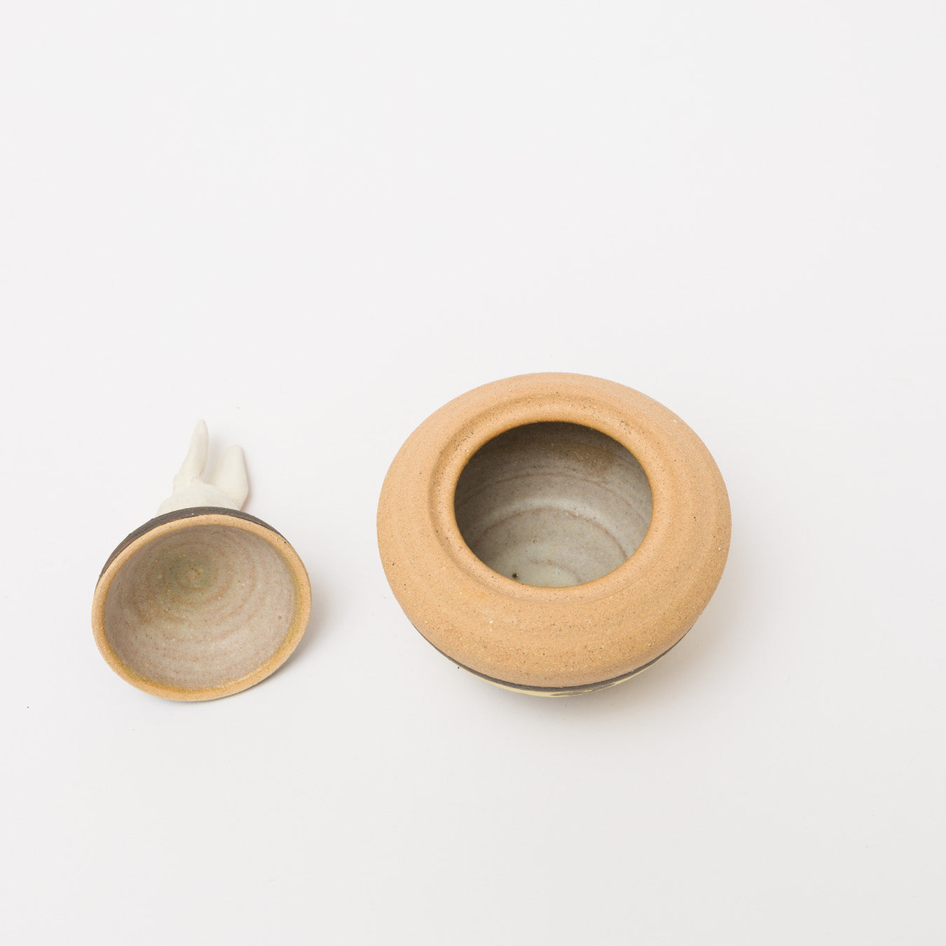 Acne pottery studio-カノプス壺