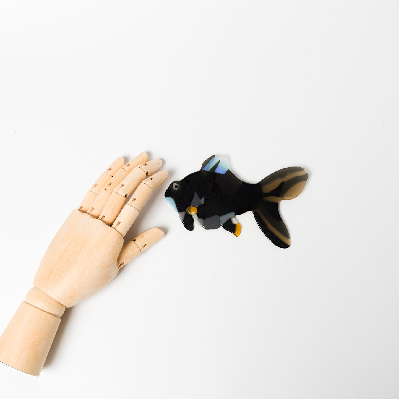 荒井美乃里-ガラスの壁飾り「金魚」