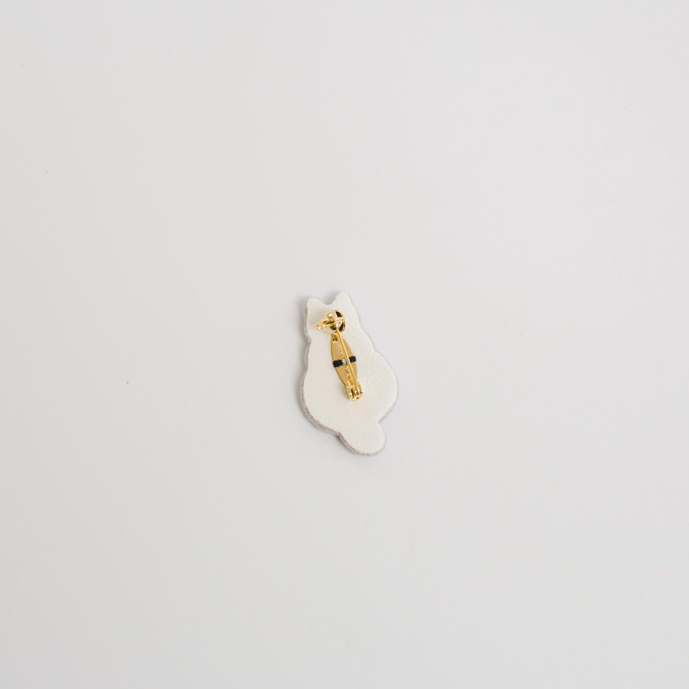 kanaecco-猫の後ろ姿 刺繍ブローチ-1