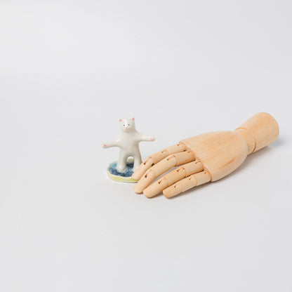 北原祥平-オブジェ（水たまりに立つネコ）