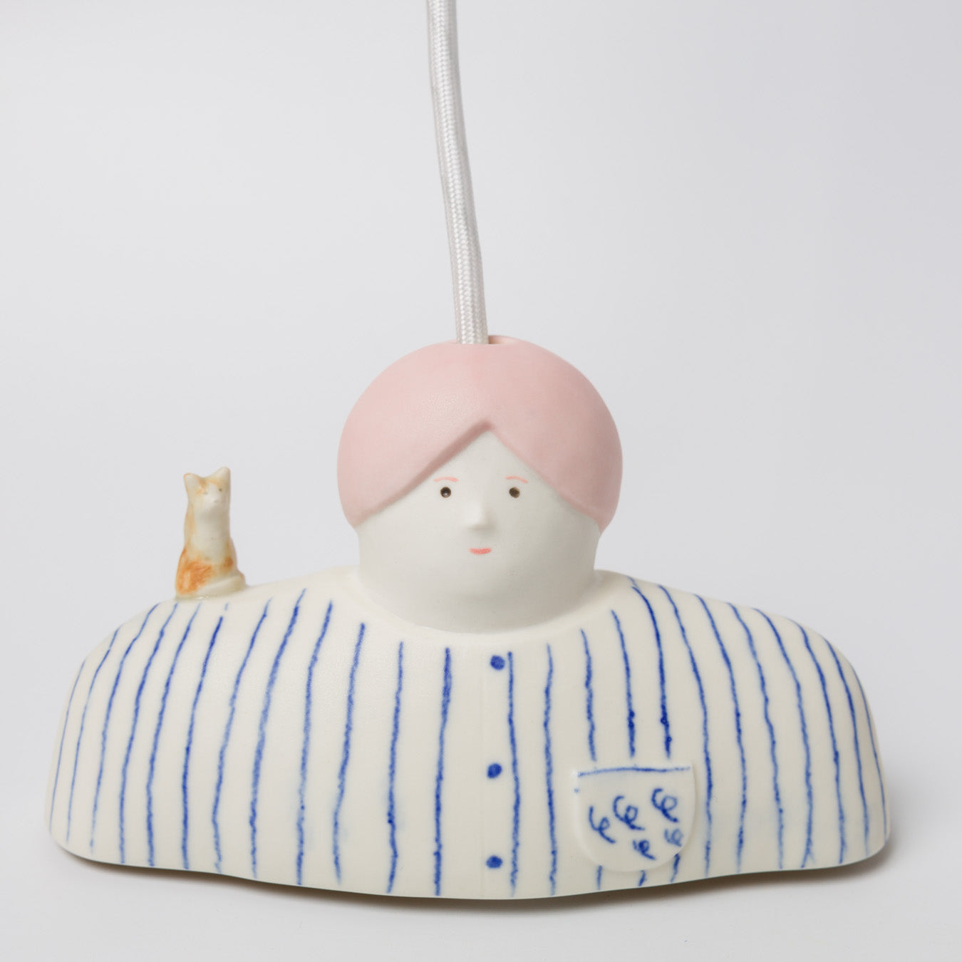 北原祥平-ランプシェード（肩にネコ）-1