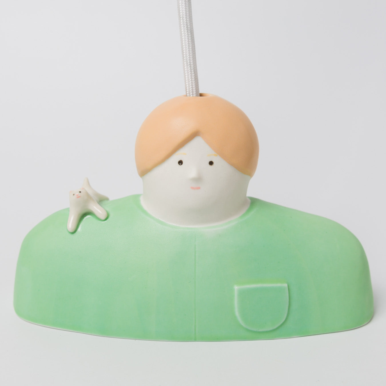 北原祥平-ランプシェード（肩にネコ）-2