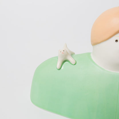 北原祥平-ランプシェード（肩にネコ）-2