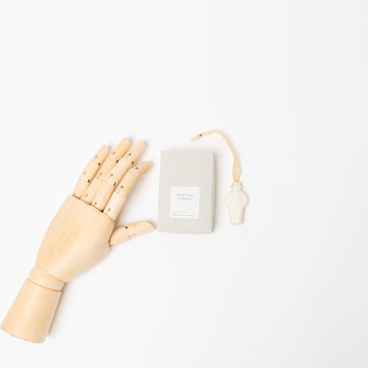 KITUTUKI FABRICA-小さなオーナメント「坊や」
