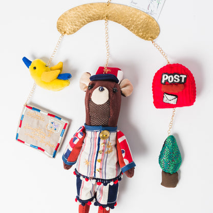 nuico-モビール-くま（郵便屋さん）