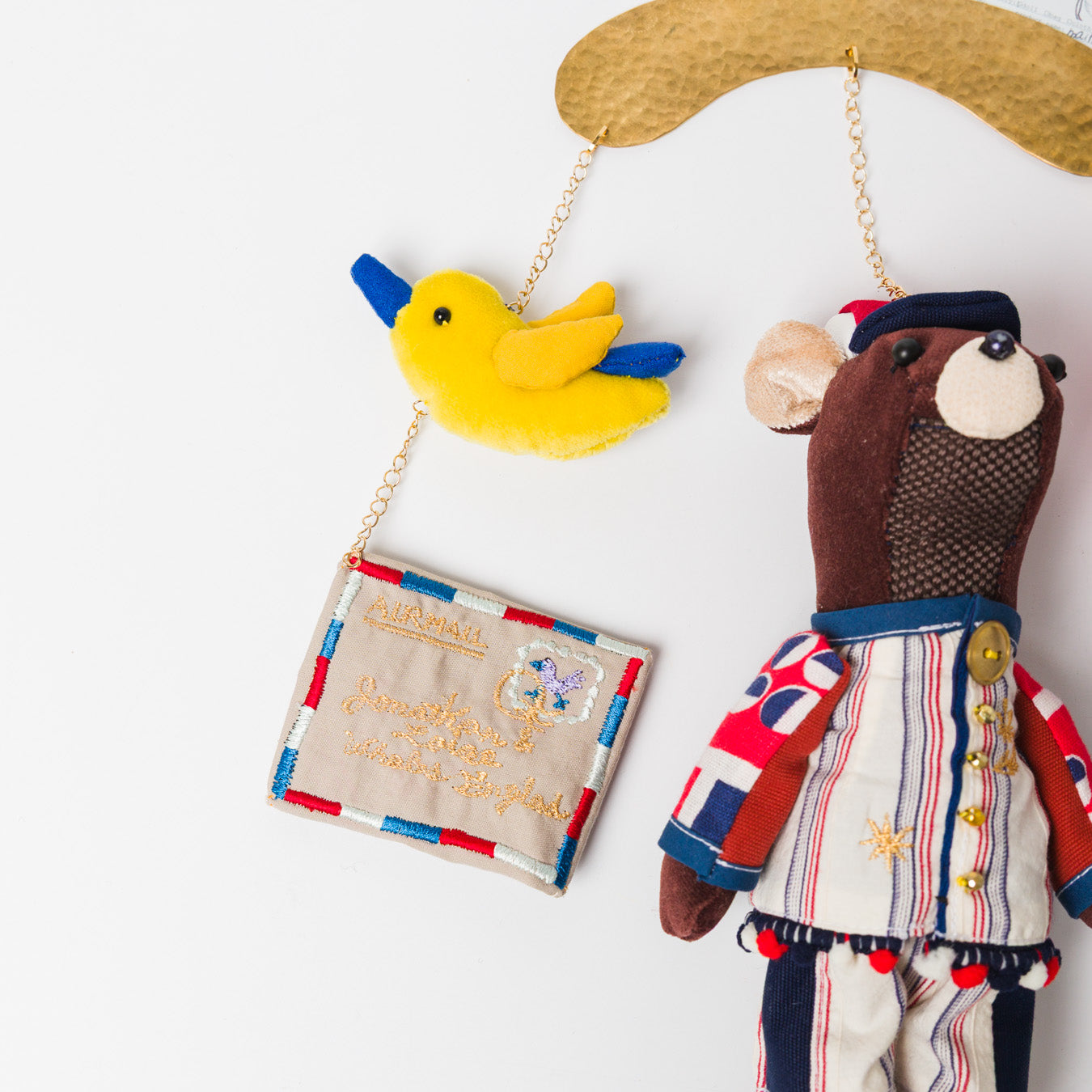 nuico-モビール-くま（郵便屋さん）