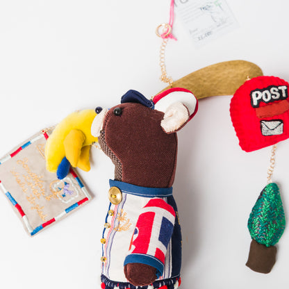 nuico-モビール-くま（郵便屋さん）