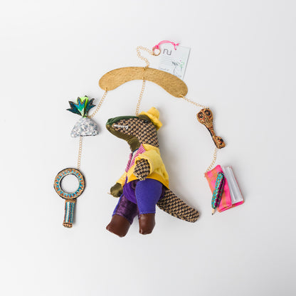 nuico-モビール-わに（探偵）