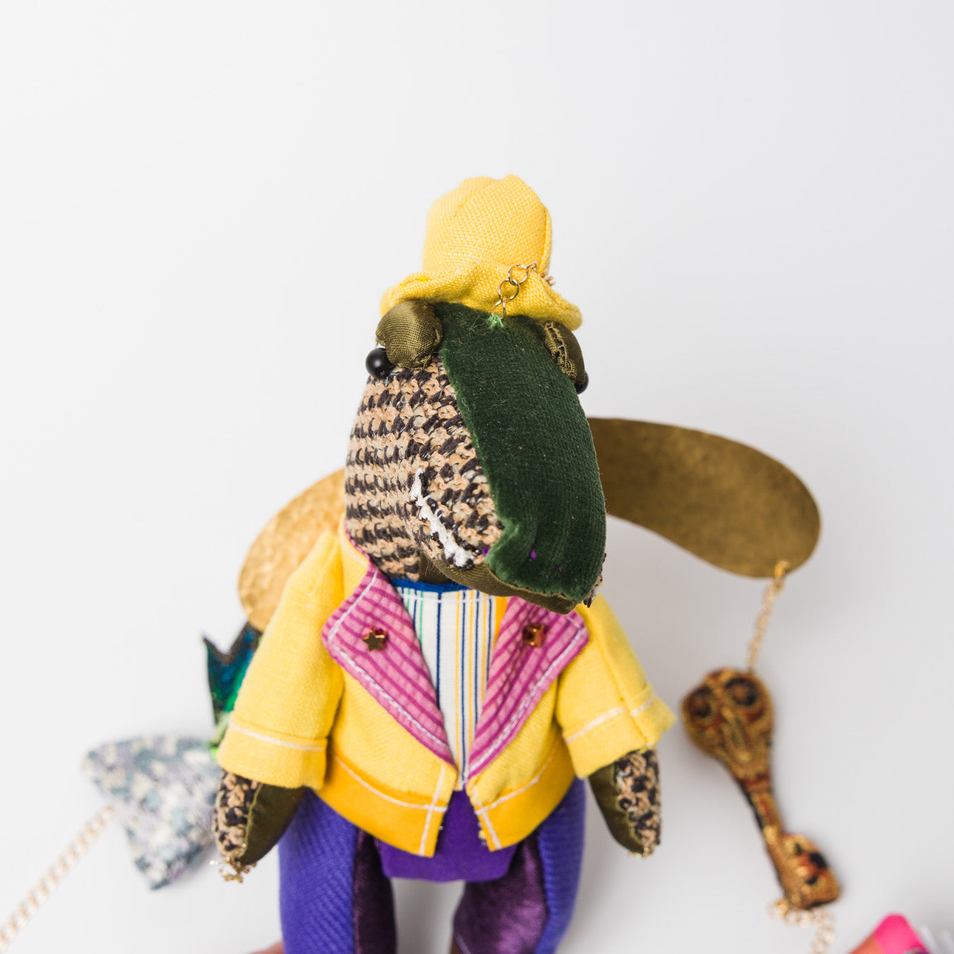 nuico-モビール-わに（探偵）