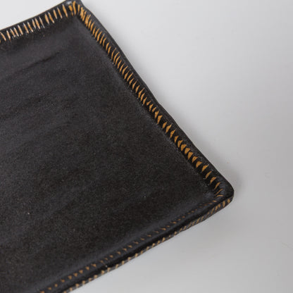 高須愛子-長角皿