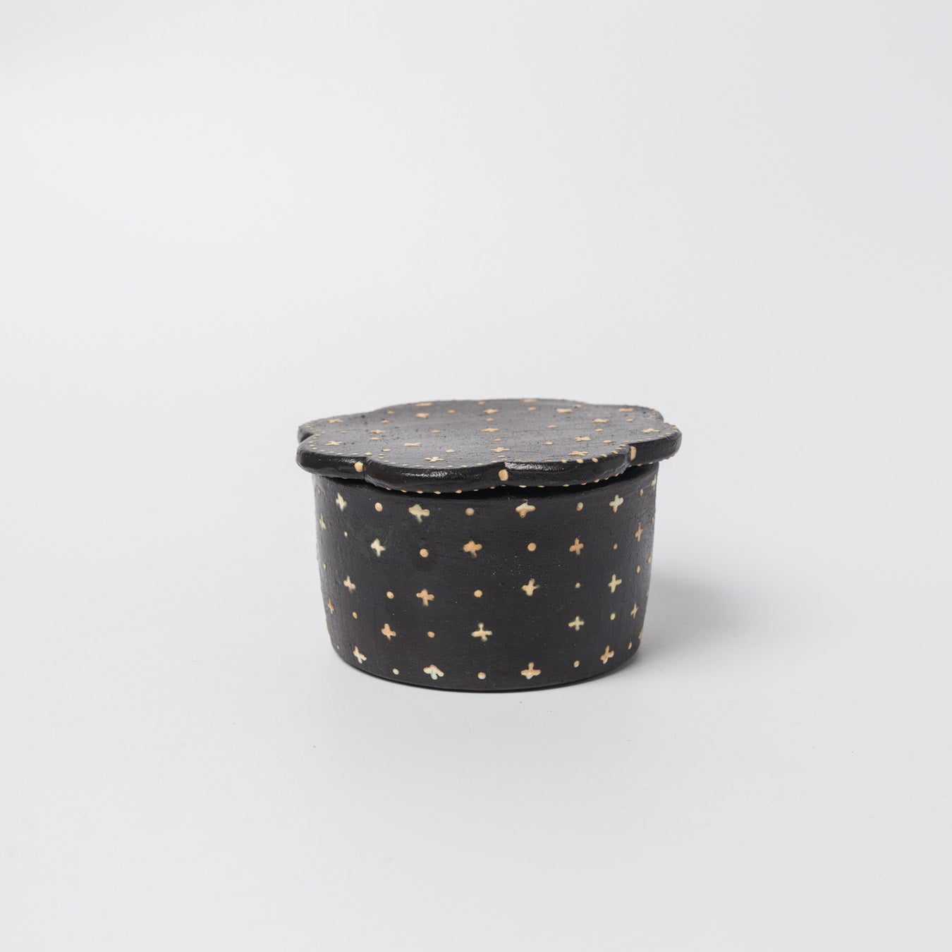 高須愛子-蓋付鉢-中