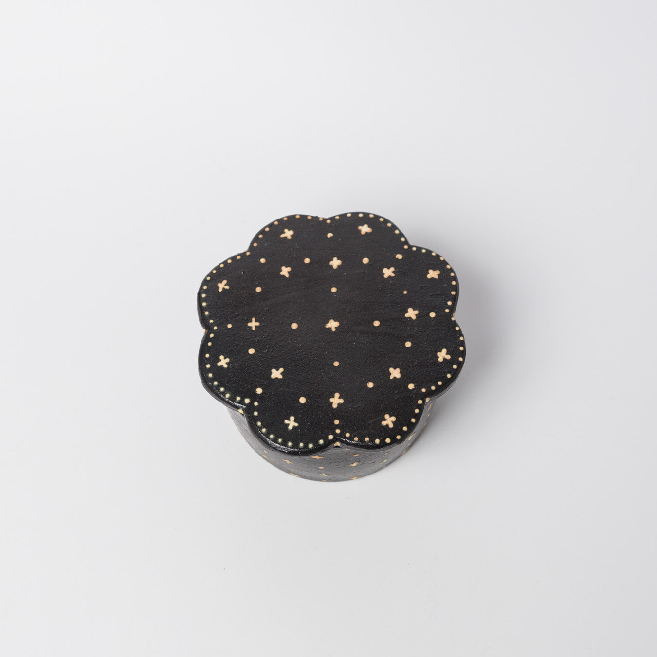 高須愛子-蓋付鉢-中