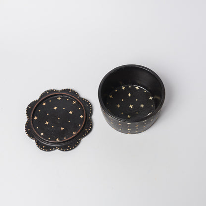 高須愛子-蓋付鉢-中