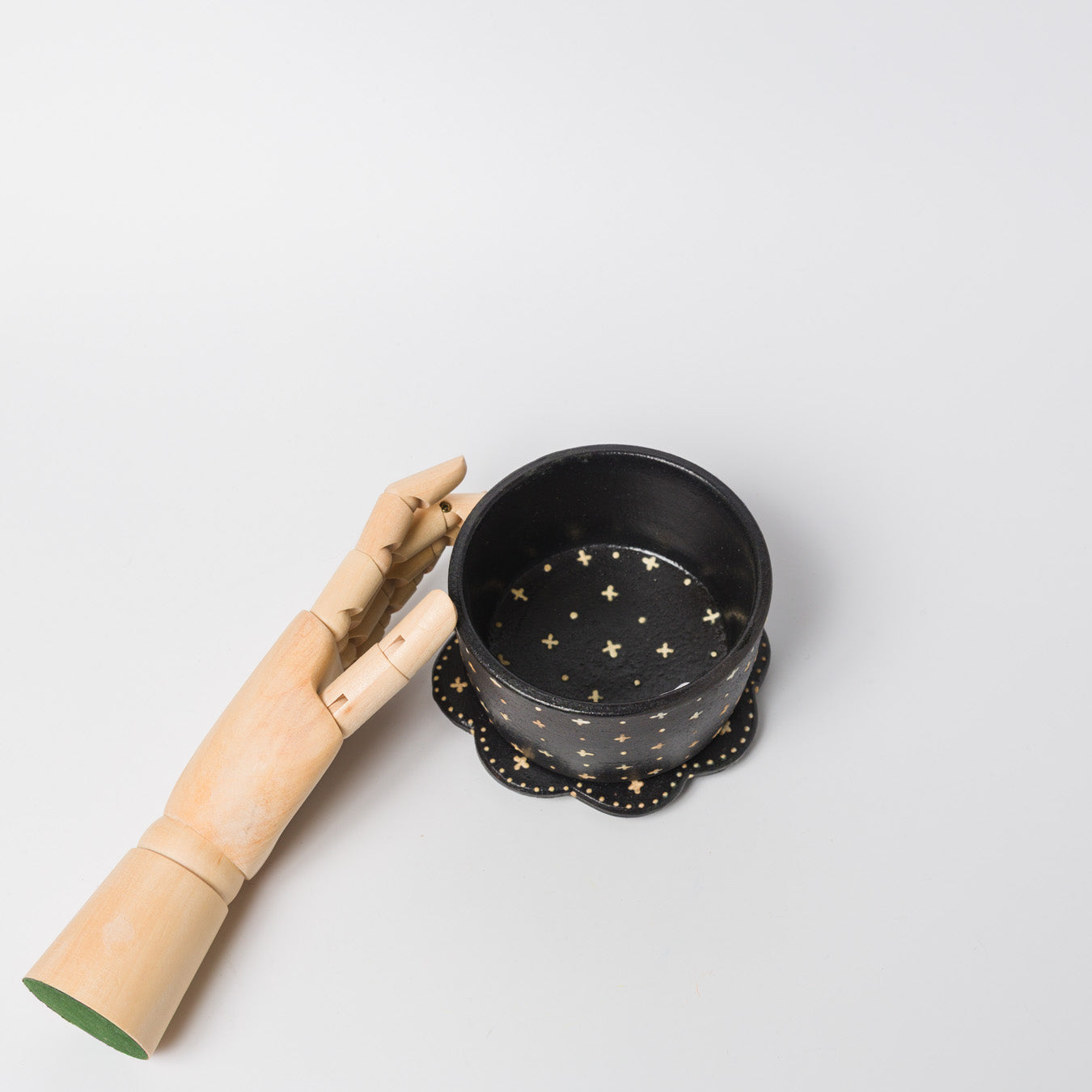 高須愛子-蓋付鉢-中