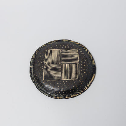 高須愛子-丸中平皿