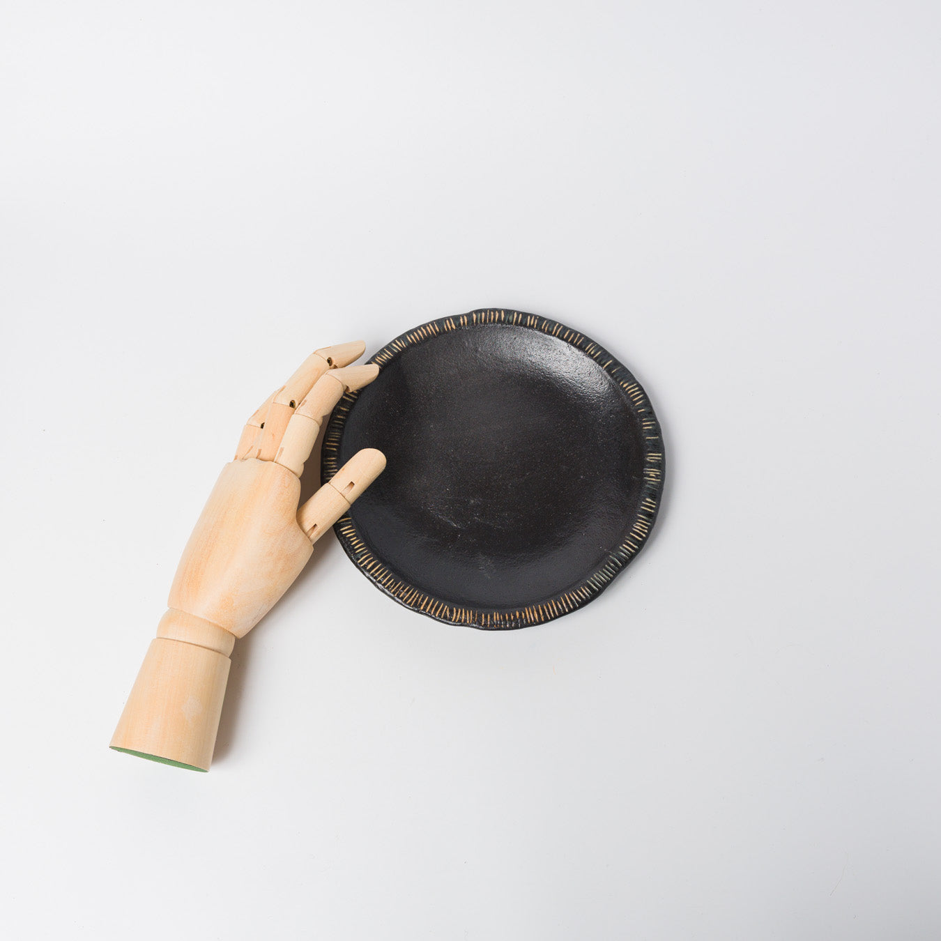 高須愛子-丸中平皿