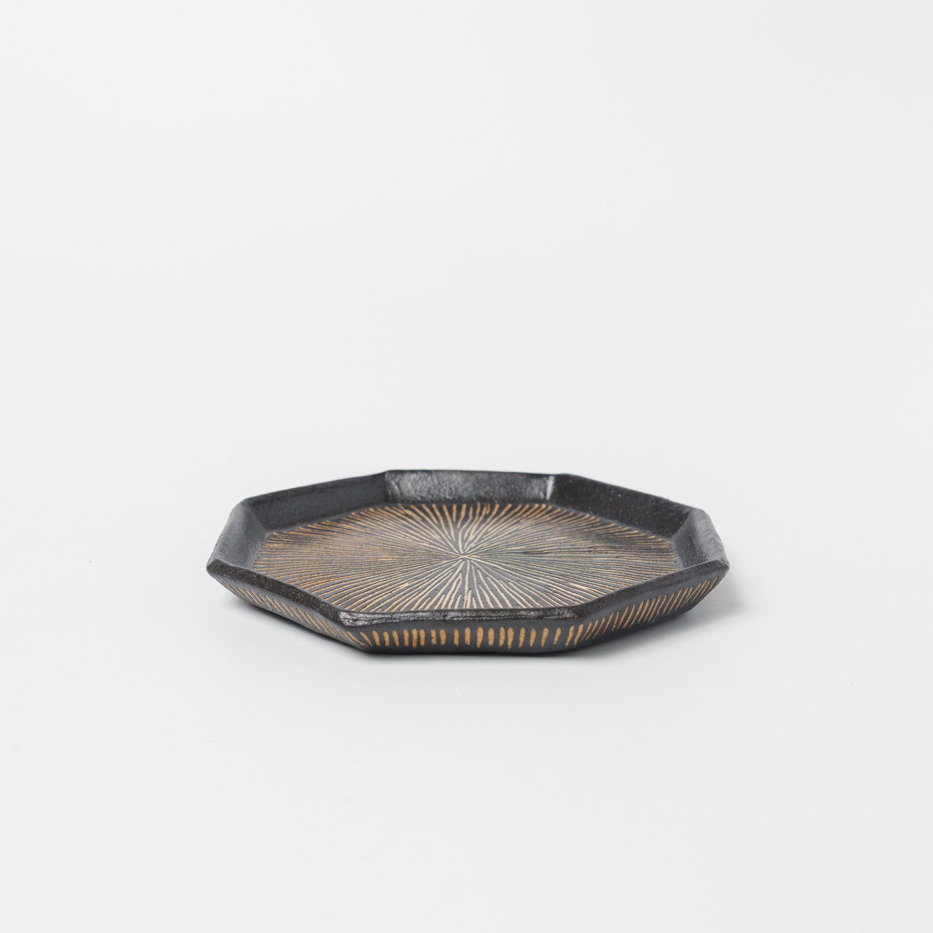 高須愛子-八角皿
