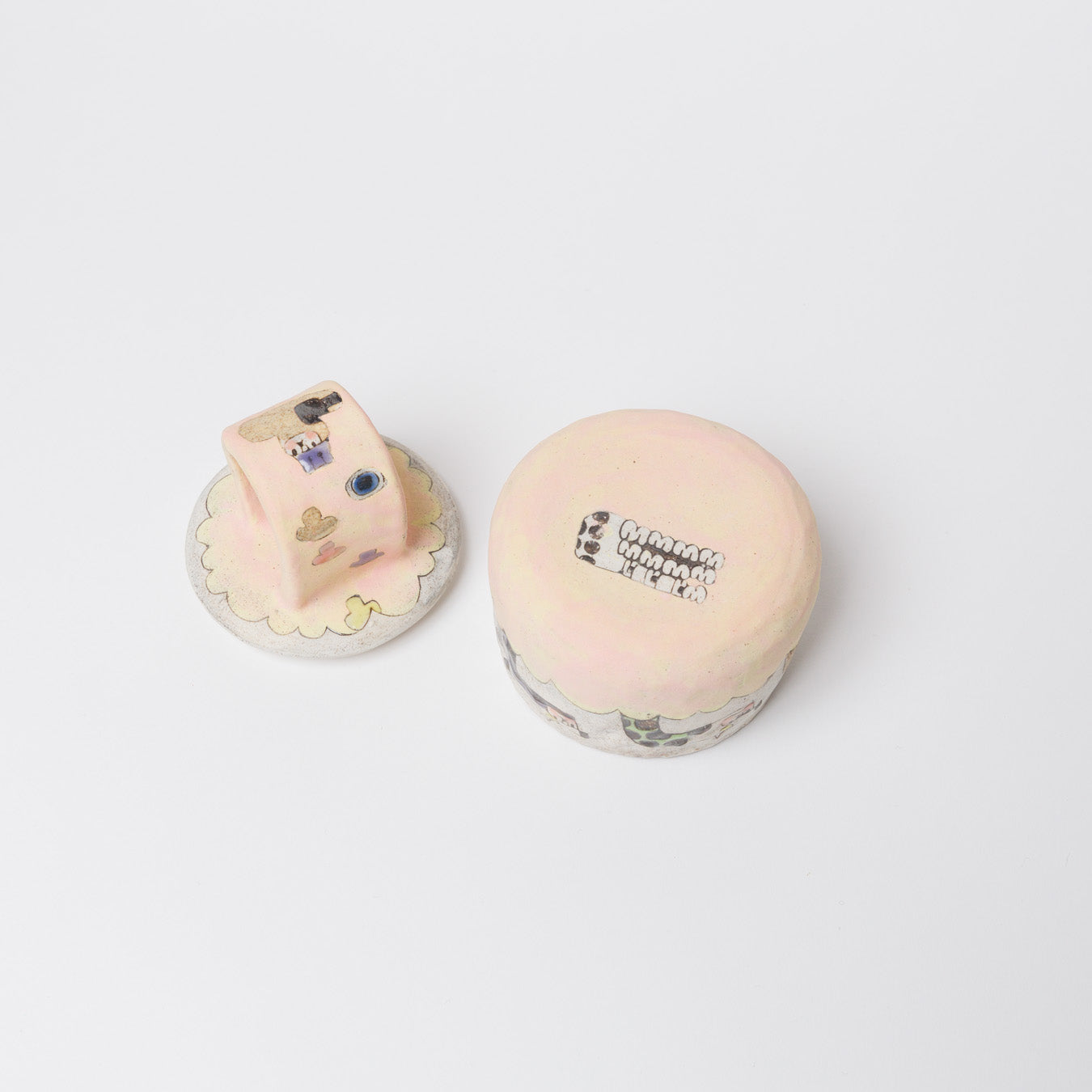 髙山愛-注ごう蓋付き