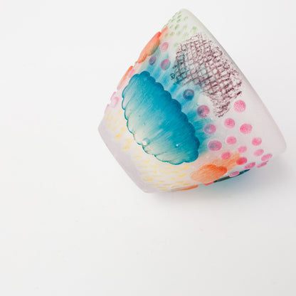 素材・技法の特性上、気泡穴やガラスの中に気泡が見られます。ご使用には問題ございません。ご使用に作品の味わいとしてお楽しみください。