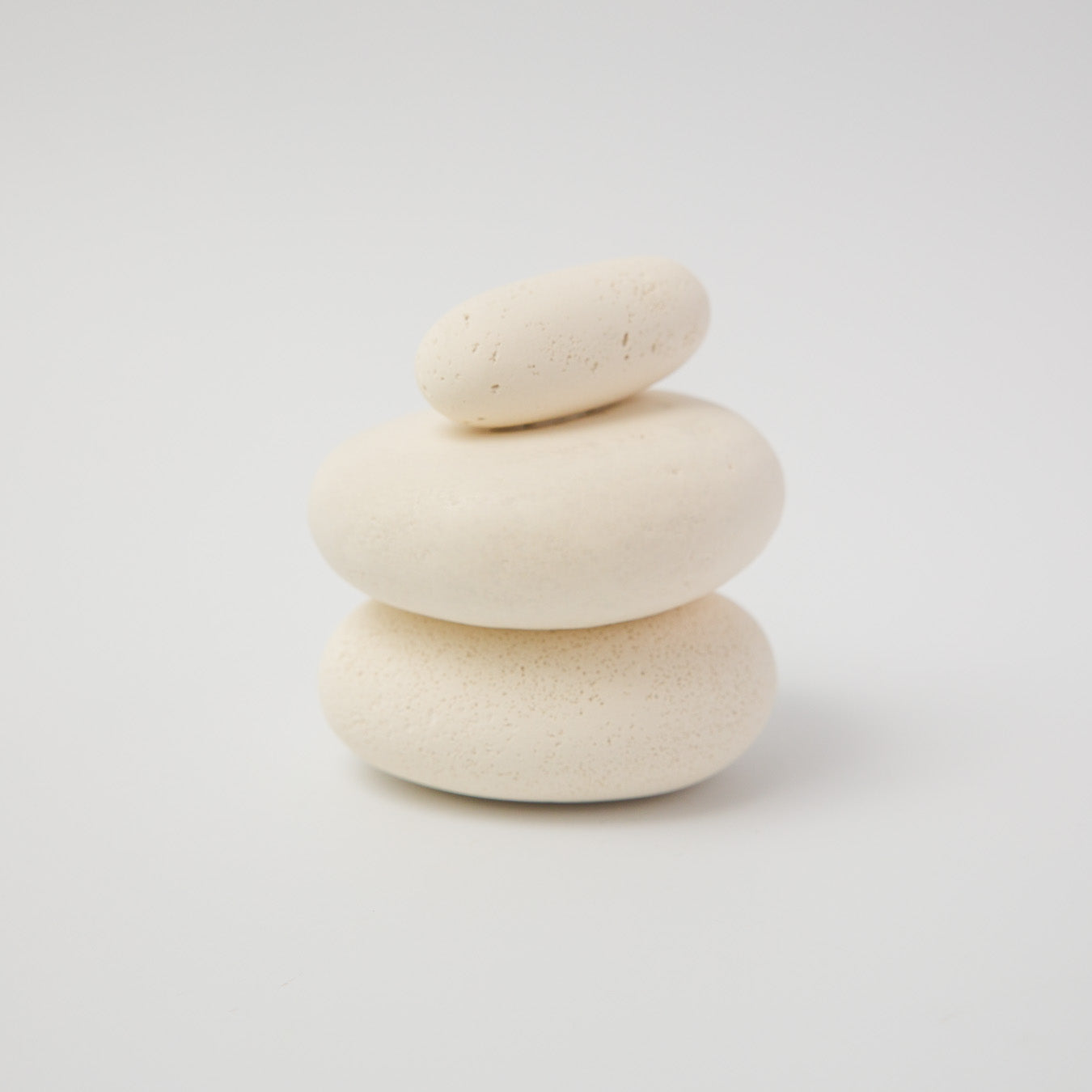 植田佳奈-積み石-1