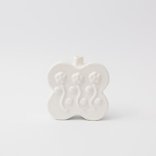 Yoko Nishida-白い花のレリーフ