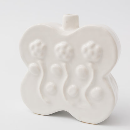 Yoko Nishida-白い花のレリーフ