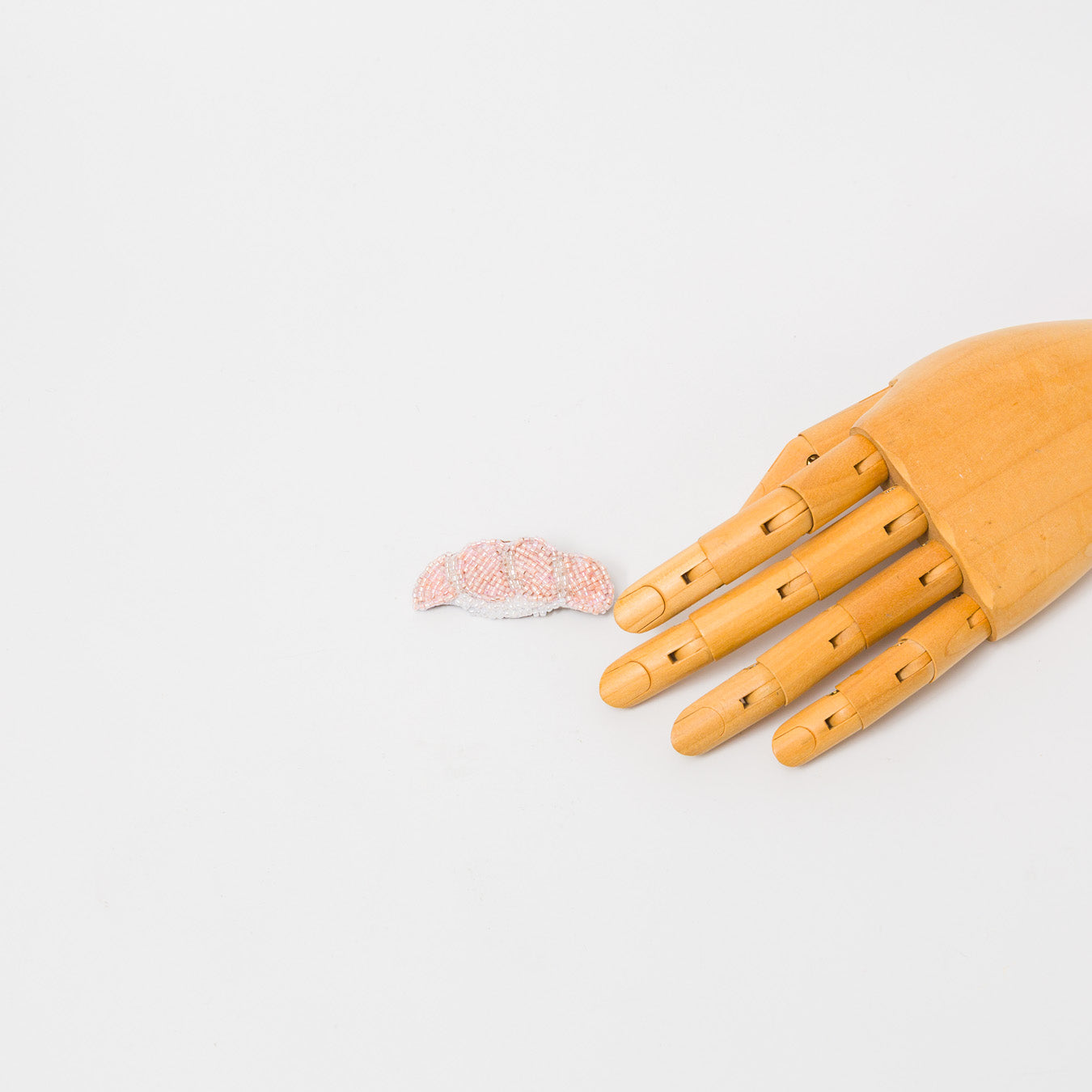 吉丸睦-大トロおすしブローチ（シャリ少なめ）